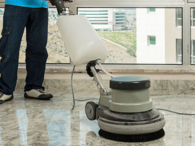 floor polishing with machine